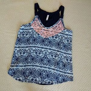 🌟DONATING 8/1 Tribal print embroidered swing tank